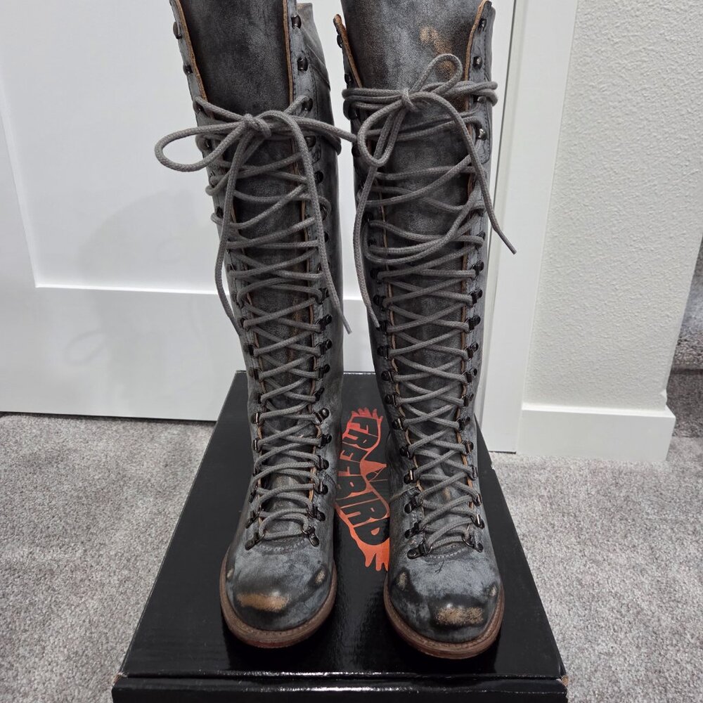 *EUC* Stunning Freebird Raphael Laced Up Boot, Distressed Ice Color, Size 10